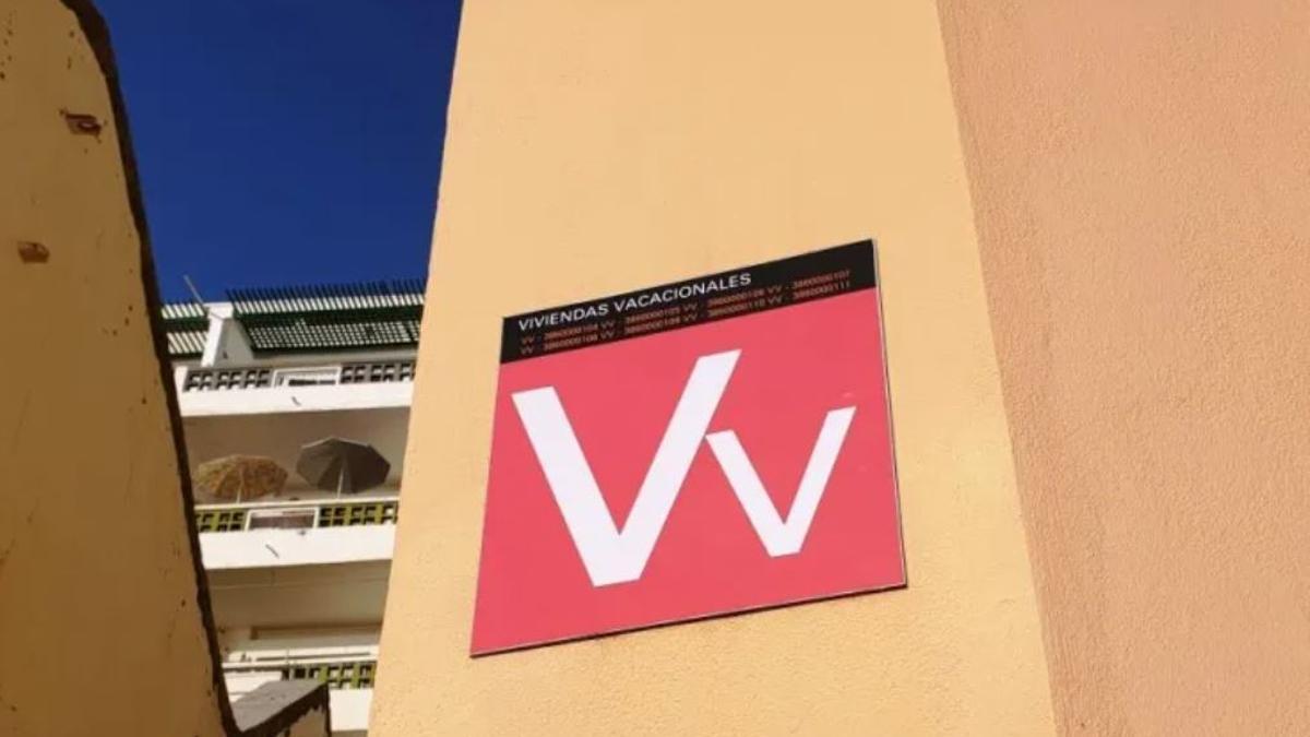 mirametvcom's tweet photo. 🟠 Mírame Noticias | Denuncian al Gobierno de Canarias por "ocultar datos" sobre la futura ley de vivienda vacacional 

https://t.co/hz3doTUSIP https://t.co/RBMG7ngBGL