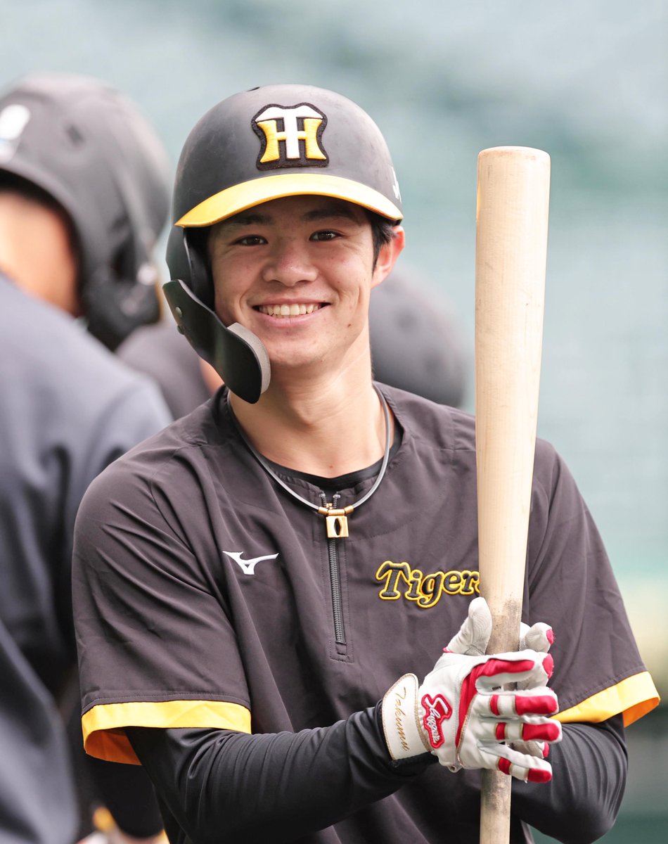 #中野拓夢 選手のカメラ目線📸いただきました😊

#阪神タイガース #tigers #hanshin　

スポーツ報知の野球情報hochi.news/npb/