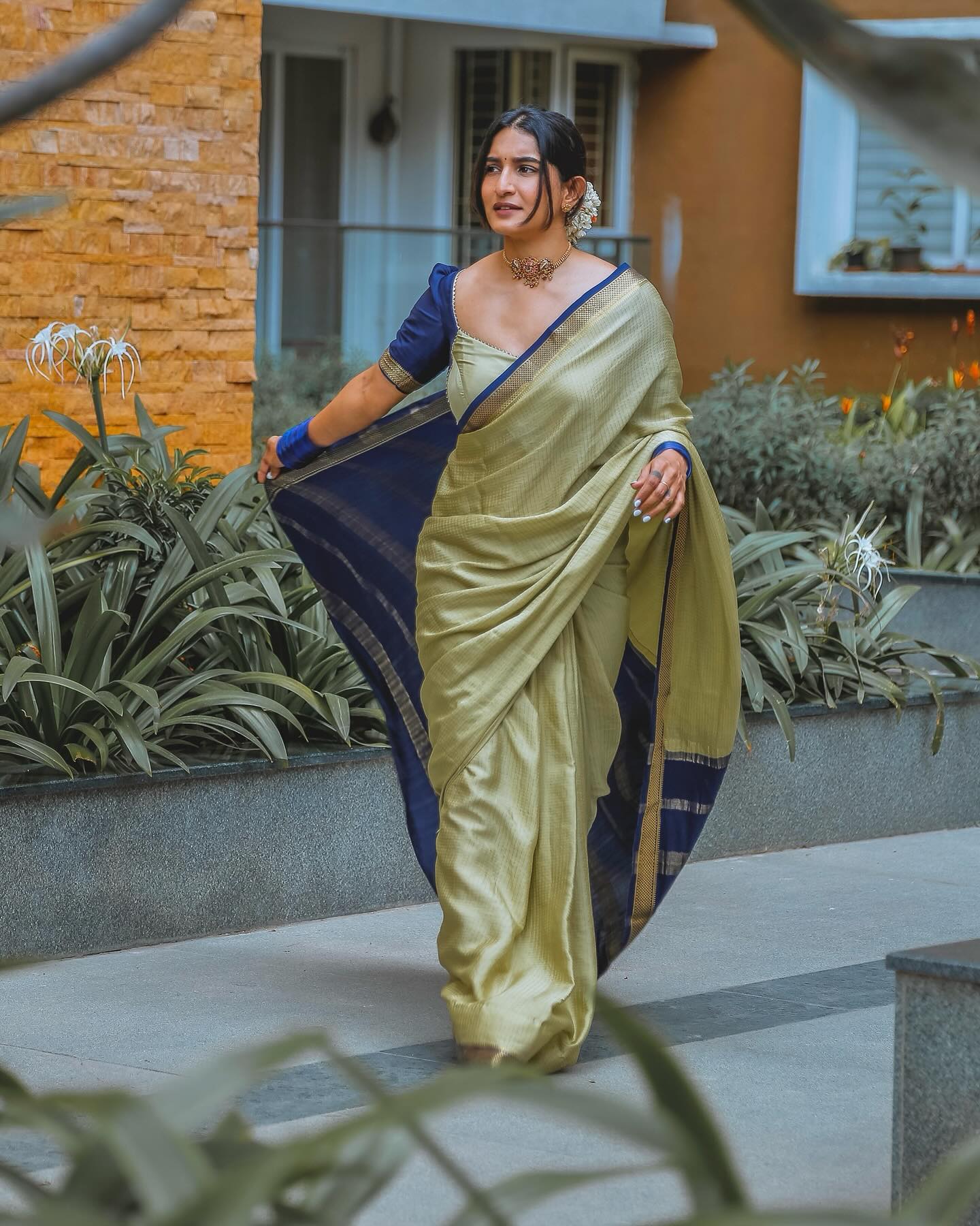 GKtOSgHaAAA8Ffc?format=jpg&name=large