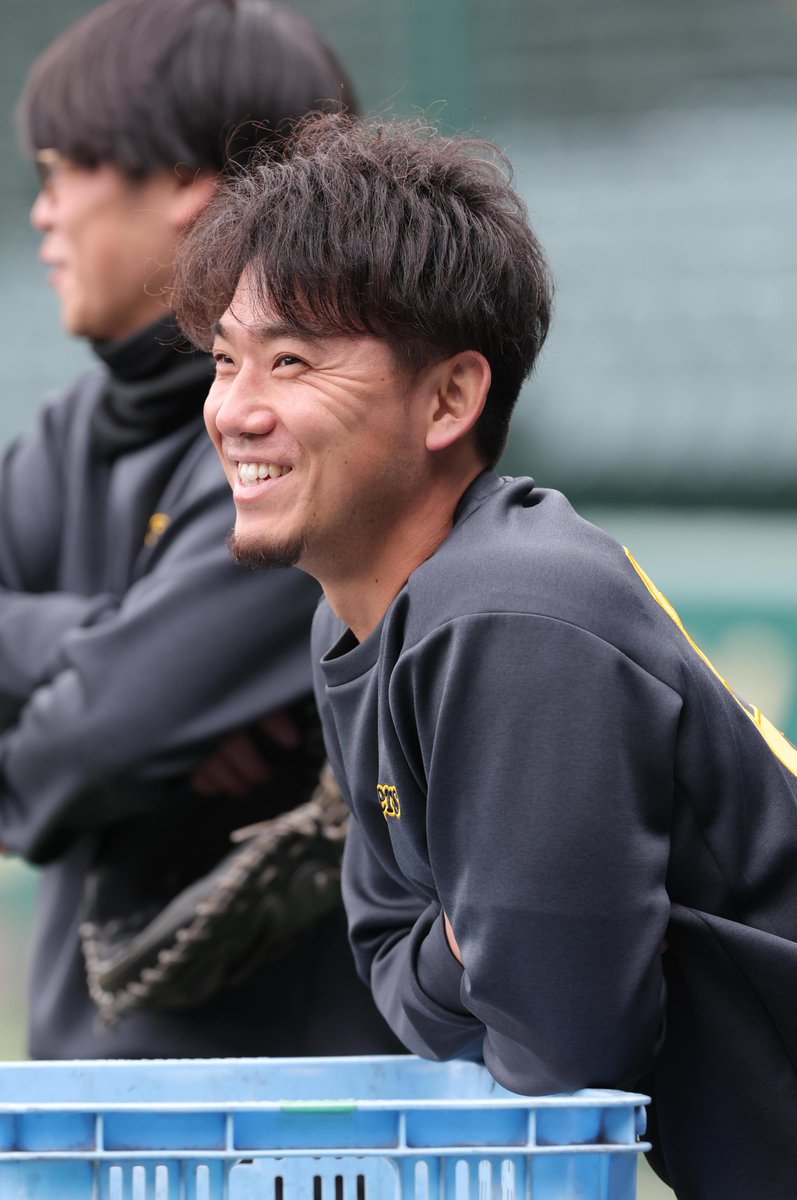 笑顔がまぶしい #伊藤将司 選手🤩

#阪神タイガース #tigers #hanshin

スポーツ報知の野球情報hochi.news/npb/