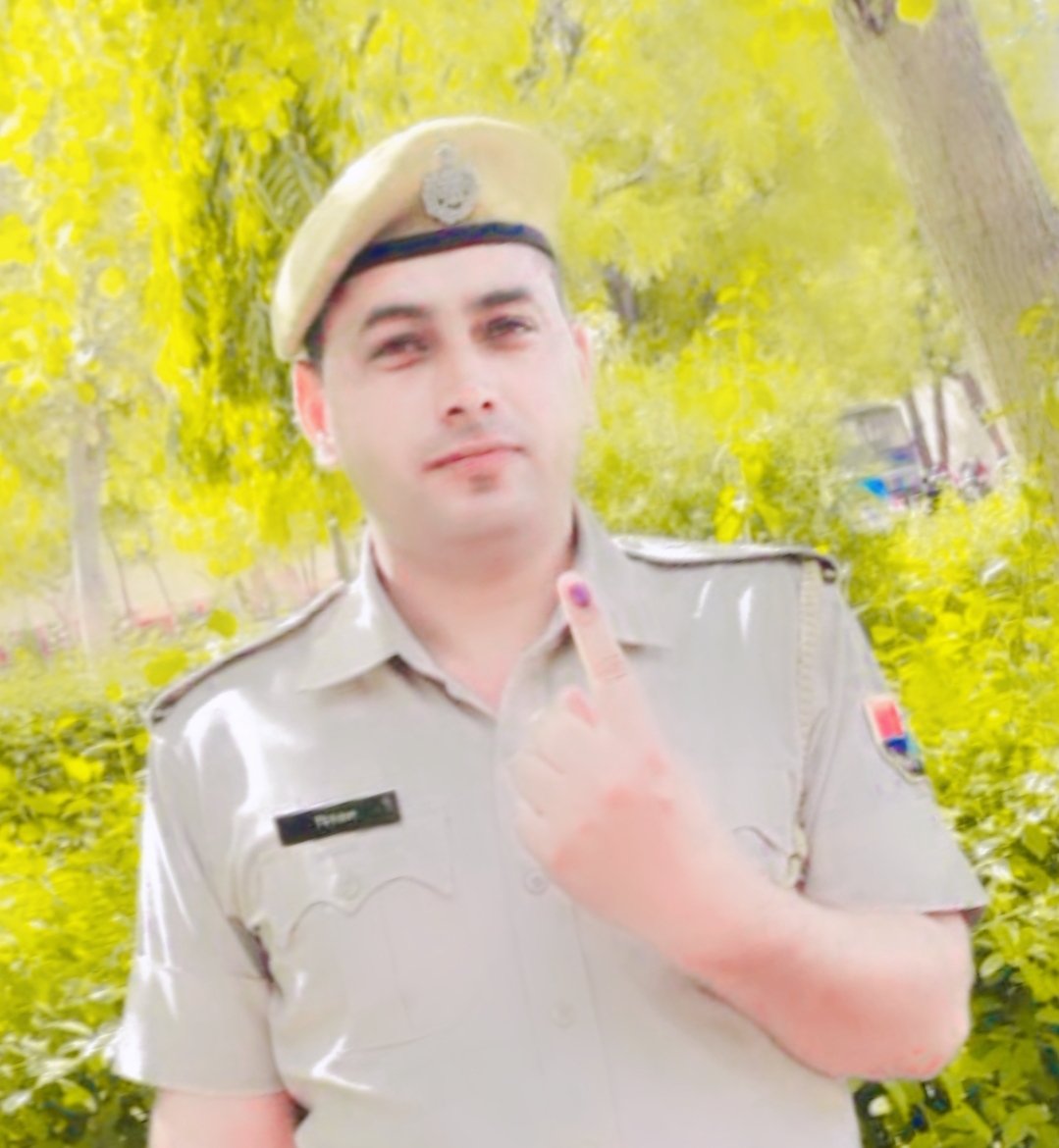 मेरा वोट मेरा अधिकार लोकतंत्र के लिए मतदान अवश्य करें।@लोकसभा चुनाव 2024