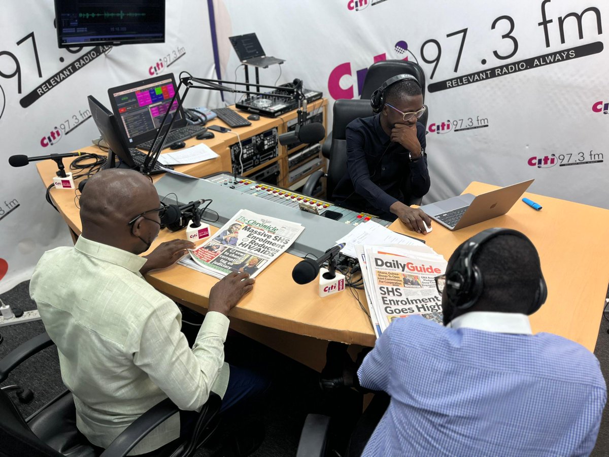 .@benkoku, @nathan_quao, @CalebKudah and @RichardDelaSky are discussing the controversies with the Scholarship Secretariat on the Citi Breakfast Show today. 

Do you have your own experiences? Share them with the hashtag #CitiCBS or via WhatsApp on 0549986996.