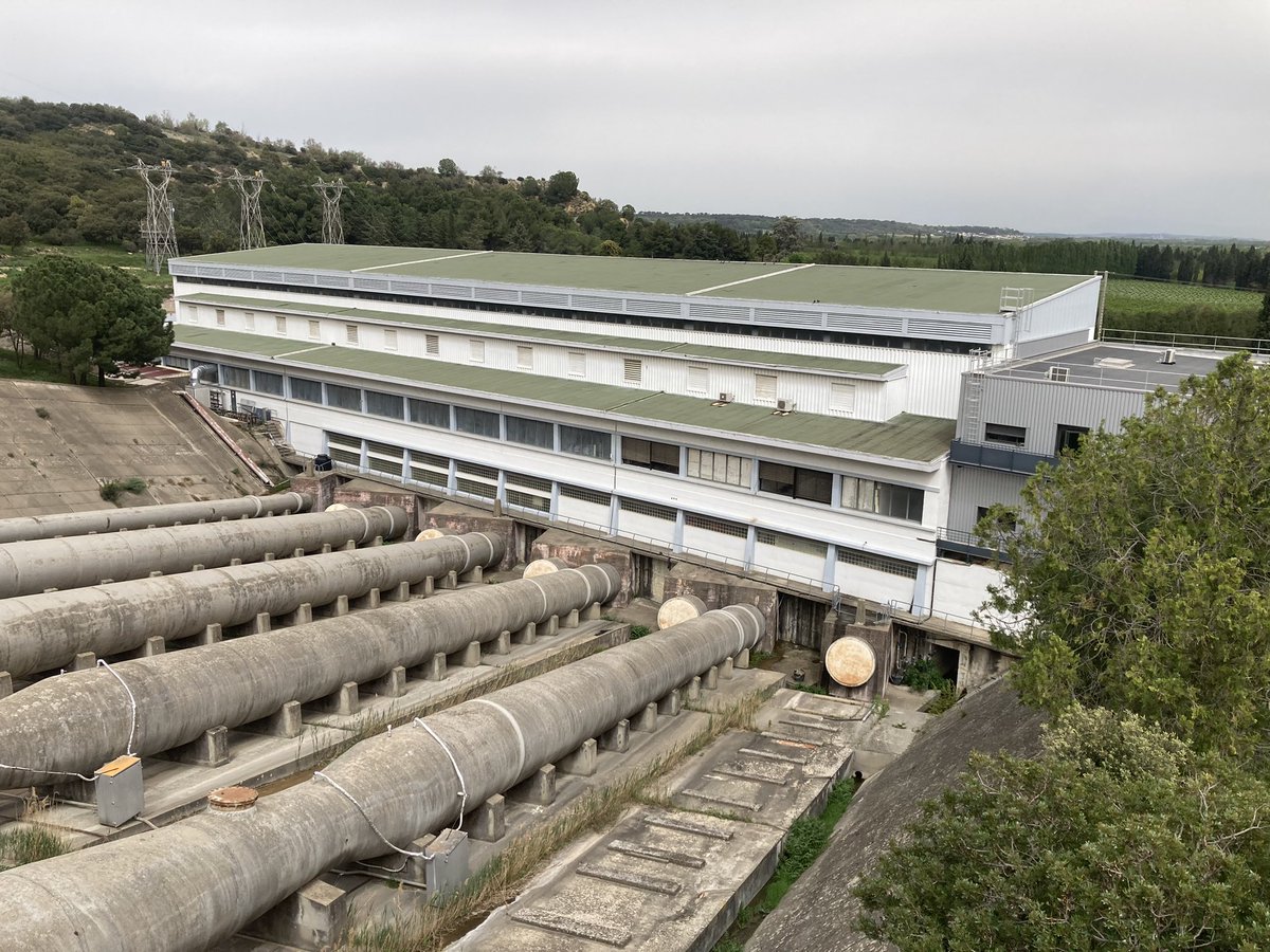 Very interesting discussions between our #Armenian partners and the Development Company of the lower Rhône area #BRL on #irrigation and #agriculture with a visit to an impressive pumping station near Nîmes. 🇦🇲🇫🇷 @AFD_France