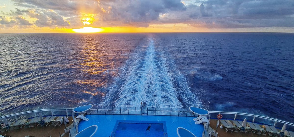 Dreaming of these views, anyone else?

🚢🚢🚢🚢🚢🚢🚢🚢🚢

#cruise #cruising #aftviews #sunsetstsea #CruiseReady #CruiseLover #cruisevacation #cruiseholiday #cruisers