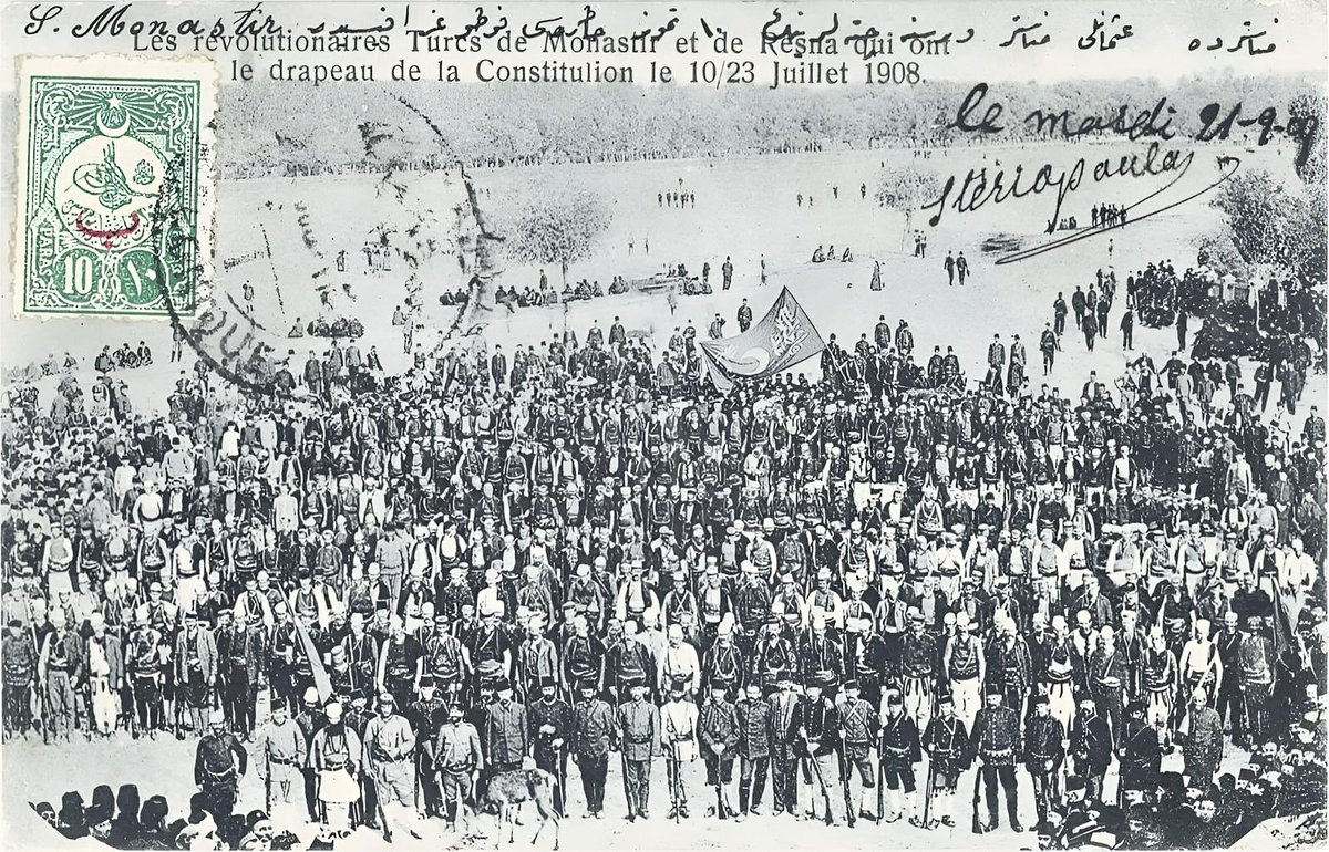 23 Temmuz 1908'de Meşrutiyet bayrağını taşıyan Manastir ve Resne’deki Türkler