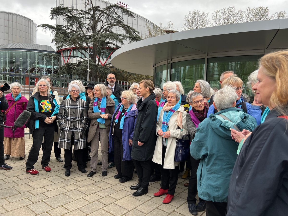 🗓🚨 Herstory is being made ⚖️

The <a href="/KlimaSeniorin/">KlimaSeniorinnen</a> are at the European Court of Human Rights <a href="/ECHR_CEDH/">ECHR CEDH</a> in Strasbourg for the ruling of their case against the Swiss government 👵👩‍🦳. This is a historic moment for these women and many across the world! 🌍⚖️ 🧑‍⚖️#ClimateJustice