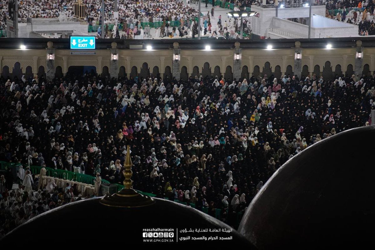 Masjid al-Haram was not just at full capacity the last few nights, the worshippers took to the streets and prayed wherever they could find space. May Allah accept all our duas, unite the Ummah and make easy our path to Jannah - Ameen!