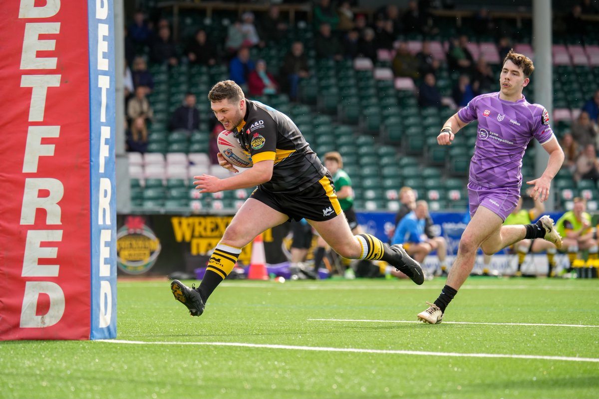 This @TheRFL League 1 season is all about landmark moments for your new-look ⚡️THUNDER⚡️ Last weekend's fixture with @NWCrusaders was the FIRST outing for the purple away kit 💜 Like it? You can get yours from apx-performance.com/product-catego… 📸 Phil Green Photography