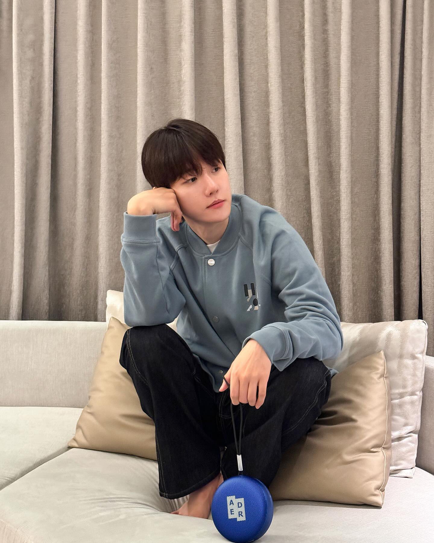 GKtVN0IbgAAYqu3.jpg:orig