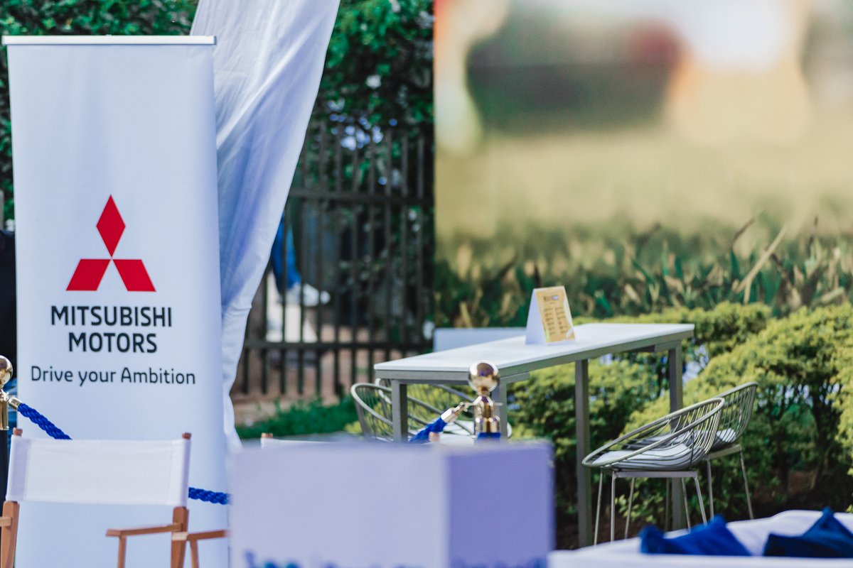 VictoriaMotorsU's tweet image. The new #MitsubishiXpander is here! With a high efficiency CVT transmission, this car is perfect for those long road trips.  #VML