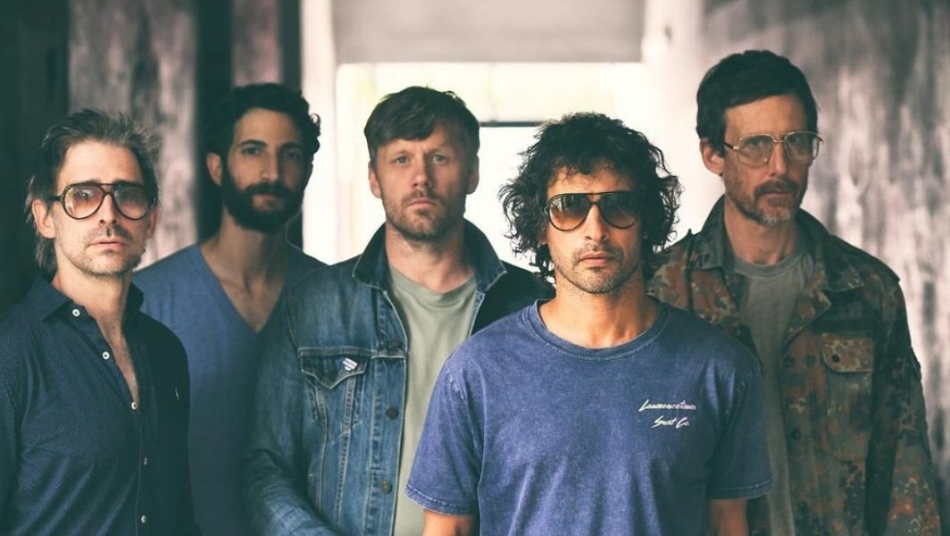 ⚡El canadiense Sam Roberts presenta su último disco, The Adventures Of Ben Blank este mes de abril en España ⚡ Analizamos su trayectoria en un nuevo #RockinAFondo por @zeus_drummer ⬇️ revistafreerockin.com/sam-roberts-un…