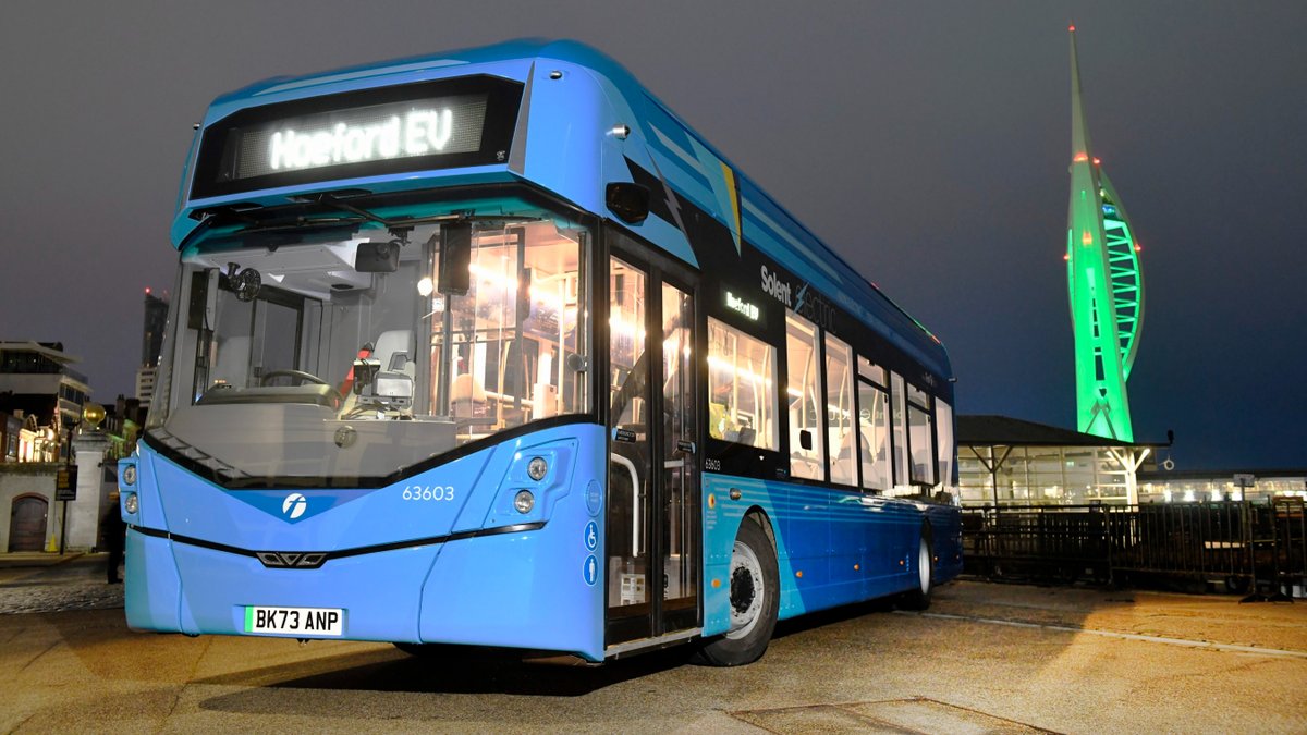 We were thrilled to see the roll out of GB Kite #Electroliners with @FirstBusnews for First Bus Solent, entered service this week in #Portsmouth, #Fareham & #Gosport, ushering in the region’s first #zeroemissions buses ➡️ wrightbus.com/en-gb/Electrol… #Wrightbus #DrivingAGreenerFuture