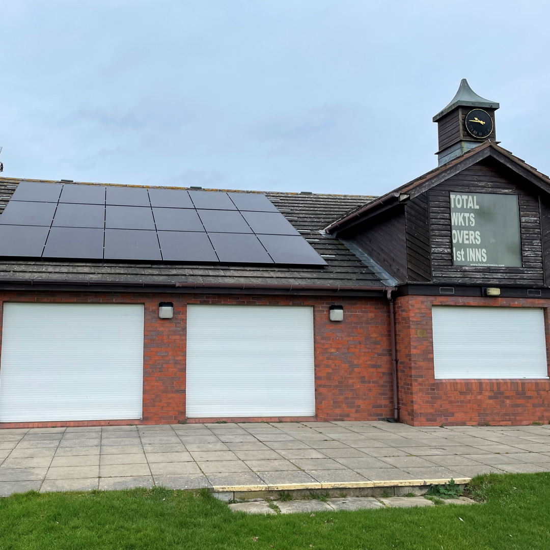 𝗟𝗮𝘁𝗲𝘀𝘁 𝗽𝗿𝗼𝗷𝗲𝗰𝘁 𝗳𝗼𝗿 𝗞𝗲𝘁𝘁𝗲𝗿𝗶𝗻𝗴 𝗖𝗿𝗶𝗰𝗸𝗲𝘁 𝗖𝗹𝘂𝗯
Installation of solar panels, inverter and battery storage. This project reflects our continued commitment to environmental responsibility and cost-effectiveness for our clients.