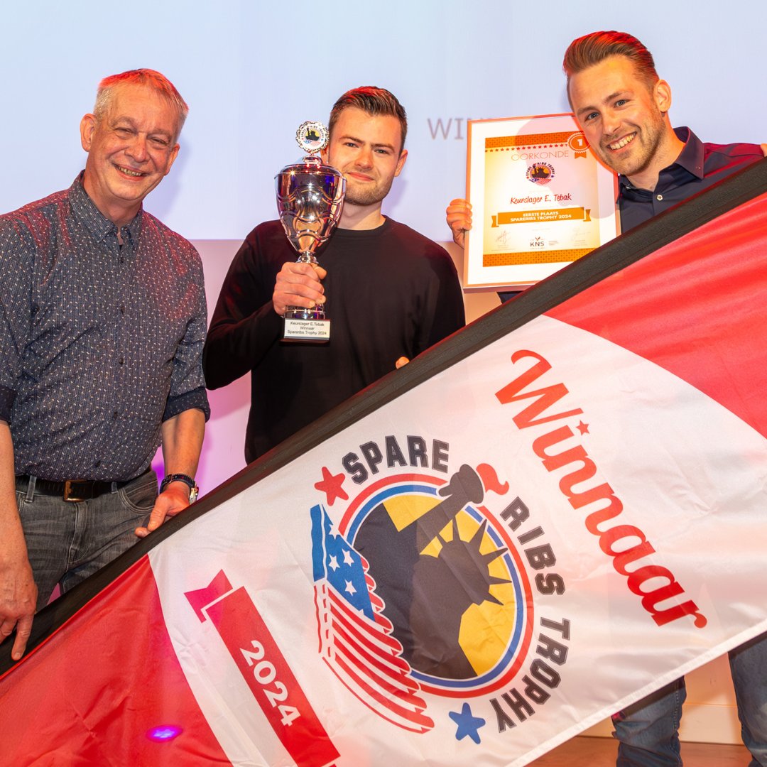 🏆 𝗪𝗶𝗻𝗻𝗮𝗮𝗿 𝗦𝗽𝗮𝗿𝗲𝗿𝗶𝗯𝘀 𝗧𝗿𝗼𝗽𝗵𝘆 𝟮𝟬𝟮𝟰 𝗯𝗲𝗸𝗲𝗻𝗱 🏆 Keurslager Evert Tebak sleept de Spareribs Trophy 2024 in de wacht! Wij feliciteren alle finalisten met hun mooie prijs, een welverdiende erkenning voor hun toewijding aan kwaliteit en vakmanschap.