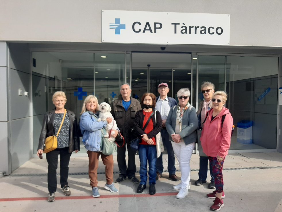 apicstgn's tweet photo. 'Mou-te, i viu feliç' és el lema per celebrar el mes de la salut a #Tarragona.
Promou activitats a l'aire lliure amb els pacients del Grup🚶♂️ #CAPTarraco 📷
#DMAF2024 #salucomunitaria #activitatfísica #salut https://t.co/5nmoDDDXHW