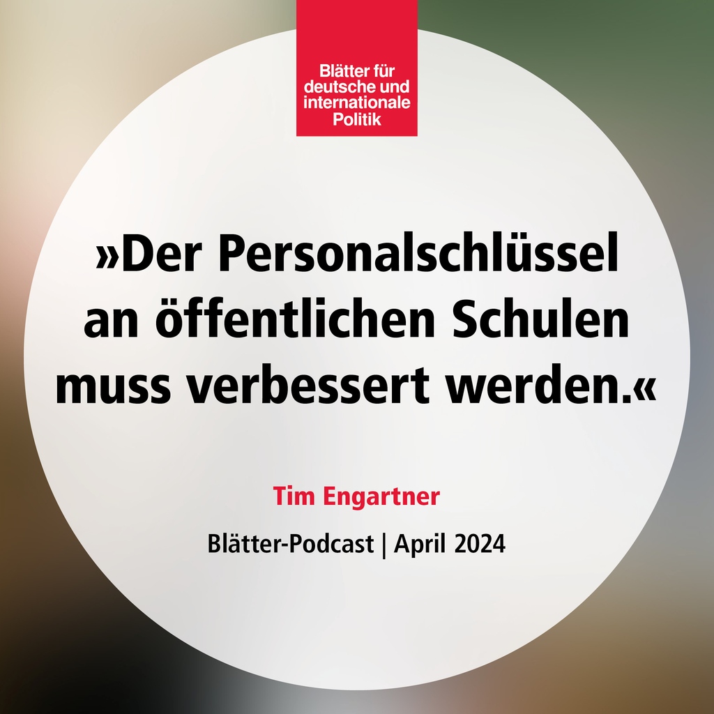 Der #Personalmangel an Schulen macht sich deutlich bemerkbar: Weil Lehrkräfte fehlen, fällt regelmäßig Unterricht aus. Dabei steigt die Schülerzahl in den nächsten Jahren noch. Wie also kann es weitergehen? Tim Engartner im »Blätter«-Podcast: blaetter.de/podcast