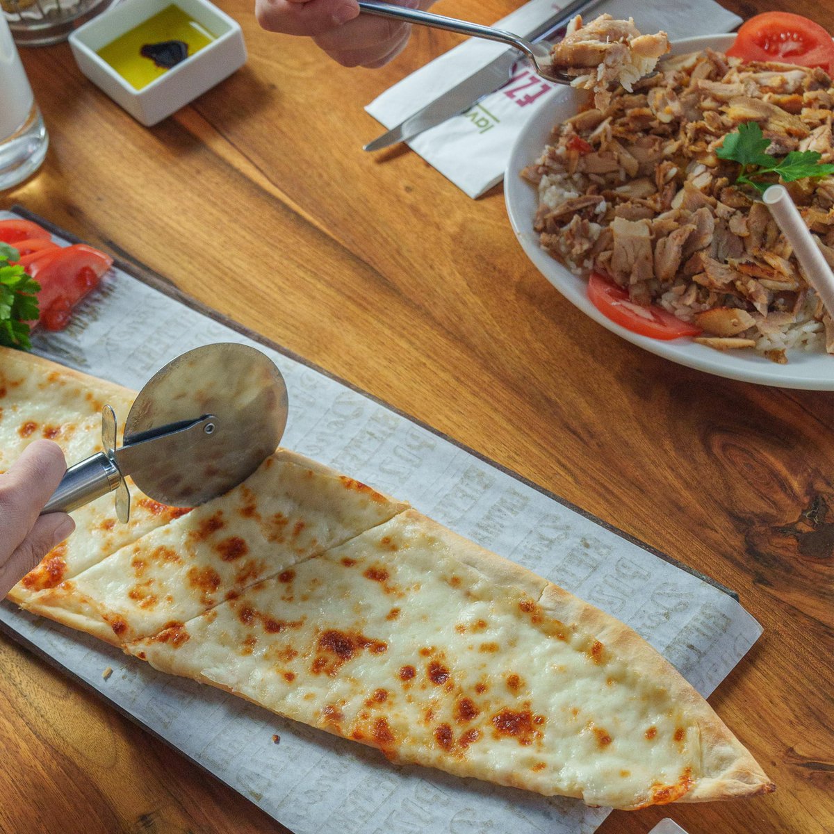 Canı döner çeken de, pide çeken de burada çok mutlu! 😍 #eziçpoint #lavashrestaurant #food #cyprus