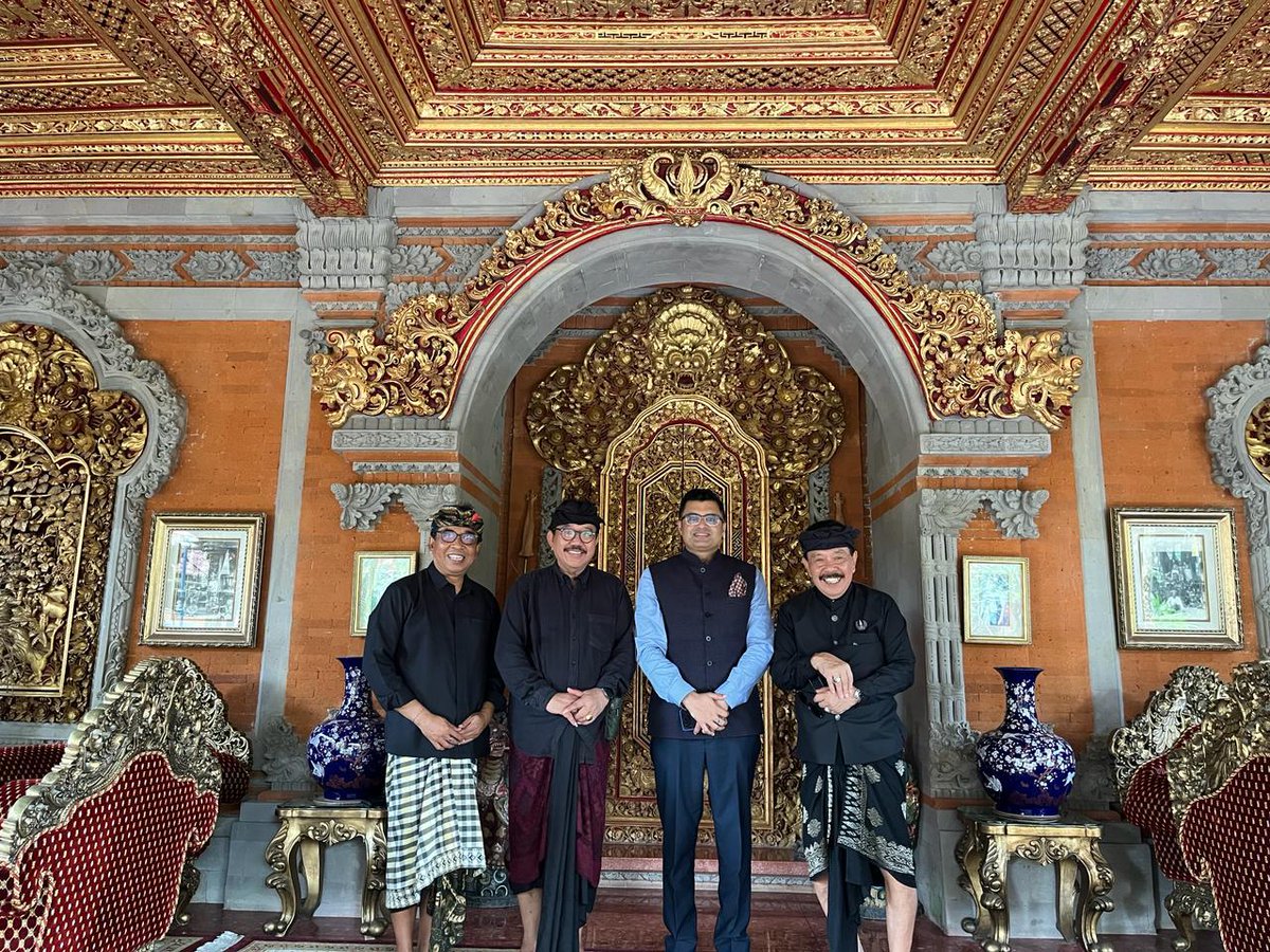 CG Dr. Shashank Vikram had a meeting with the Prominent Figures of Ubud Palace, Drs. Cok Putra and Prof. Cok Ace, the former Vice Governor of Bali and the Chief of PHRI Bali. They had a discussion on cultural and tourism connect including collaboration on the upcoming IDY 2024.