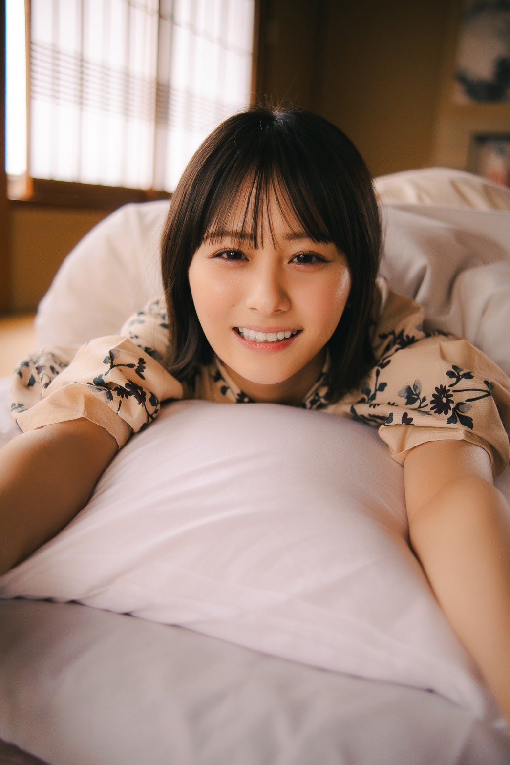 尾木波菜1st写真集『おぎはな』【公式】 on X: 
