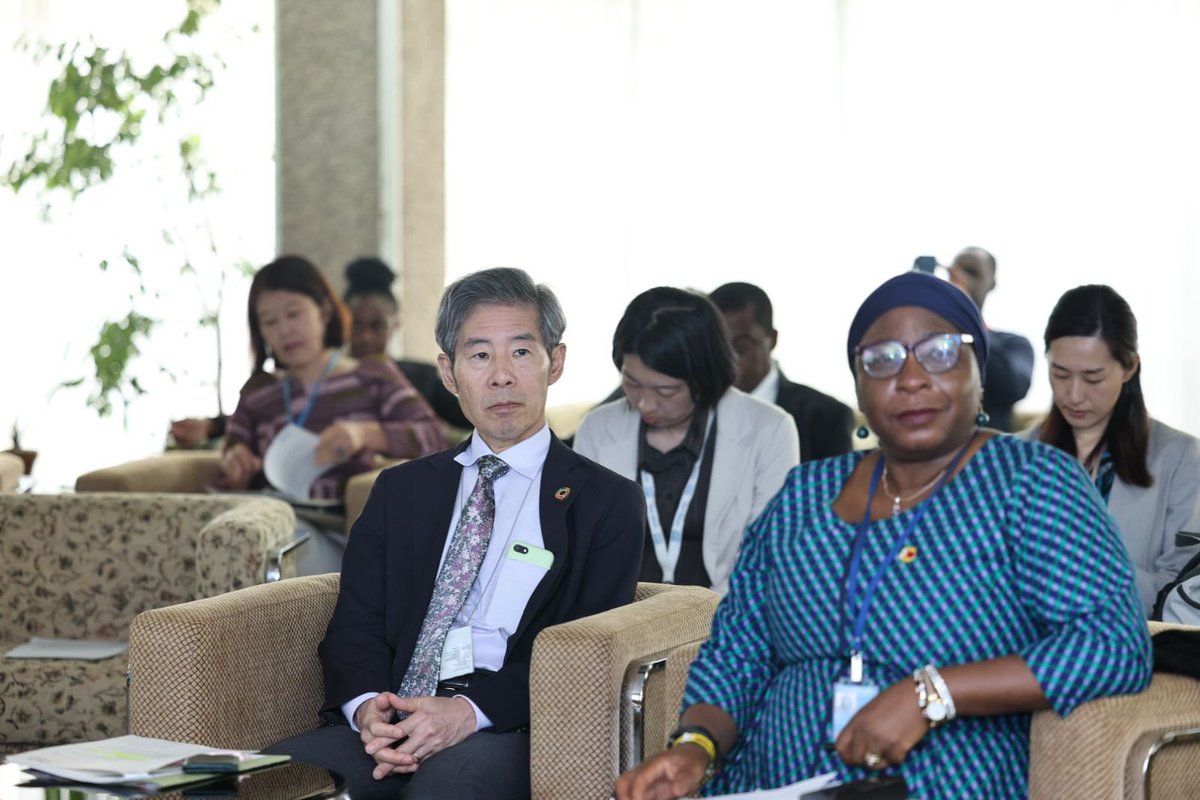 ‘Adopting a holistic approach that combines policy interventions, investment in infrastructure and innovation and public engagement, African countries like Nigeria and Zimbabwe can accelerate the transition towards a Circular Plastic Economy’ @RobertWabunoha @UNEP_Africa PMO