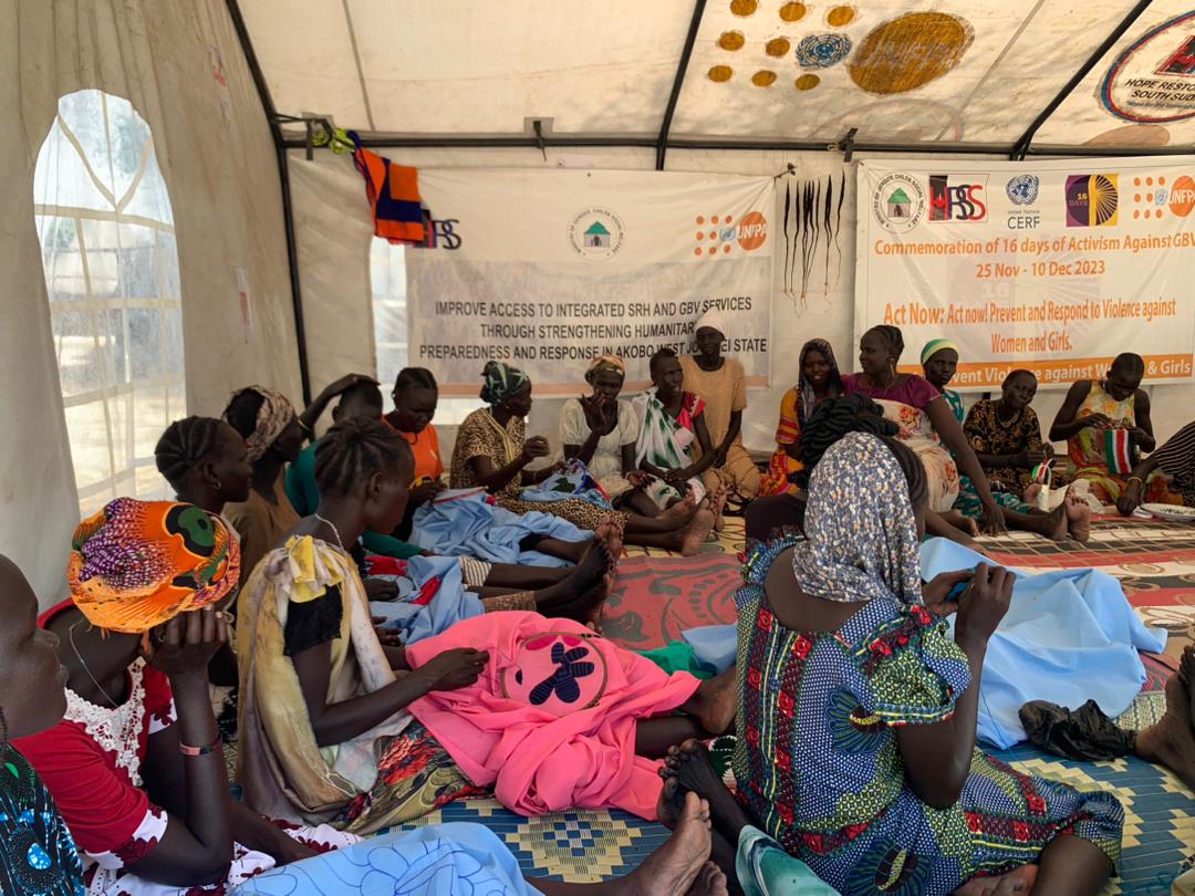 📣 Empowering Women & Girls💥 Working in partnership with @UNFPASouthSudan to empower women and girls in conflict-affected settings. Through skills training in #knitting, #crocheting, #hairdressing, and #tailoring at women and girls friendly spaces, we're helping them rebuild…