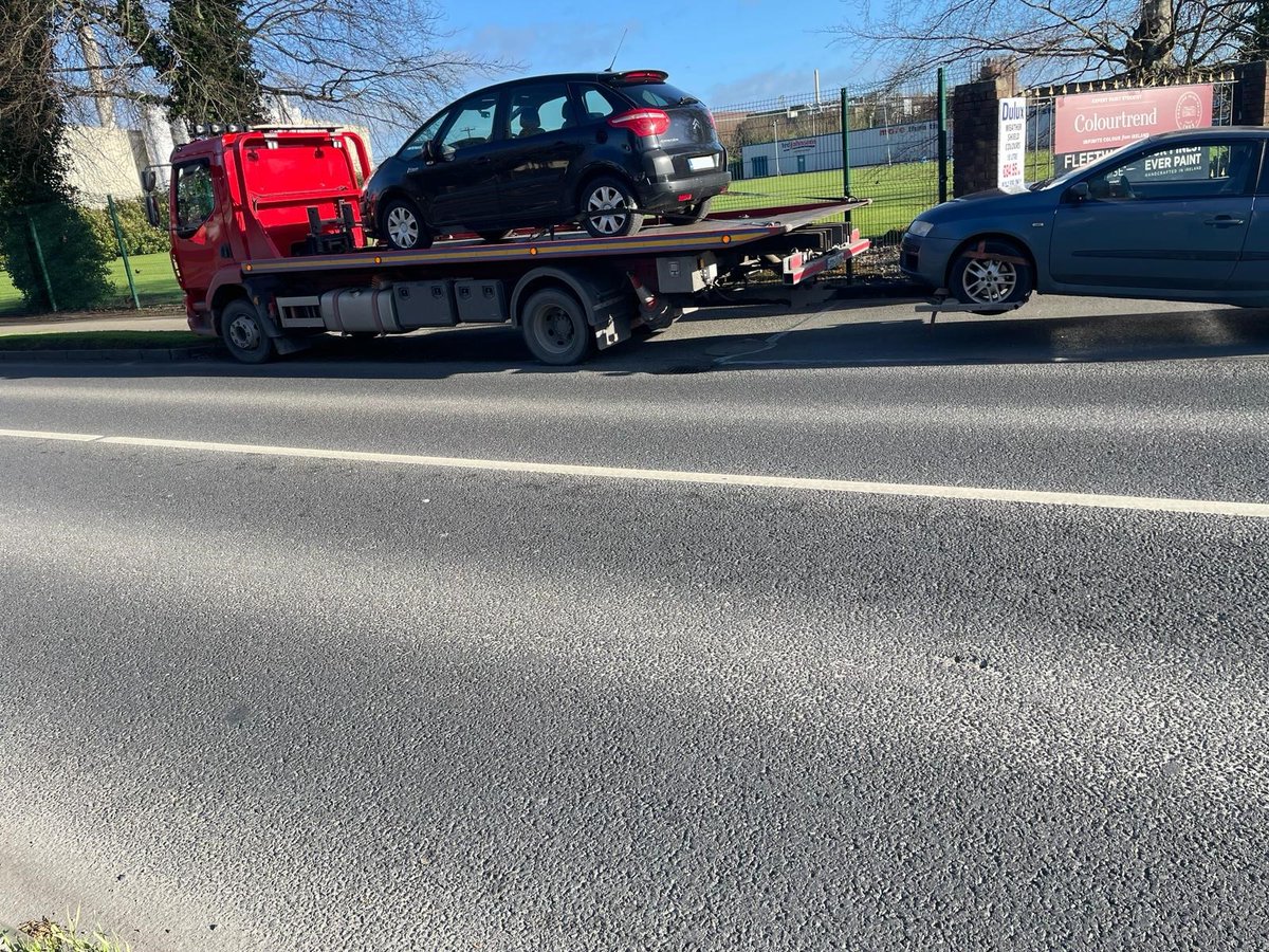Naas Gardaí carried out a checkpoint om Naas recently. 

Two cars were seized, one for being driven by an unaccompanied learner driver and another driver had on licence or insurance. 

Both cars were seized. Proceedings are to follow.

#SaferRoads
