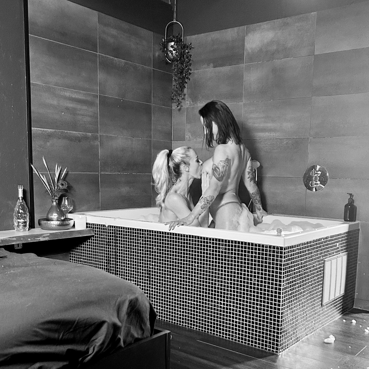 SmilingDutchie.com tweet media