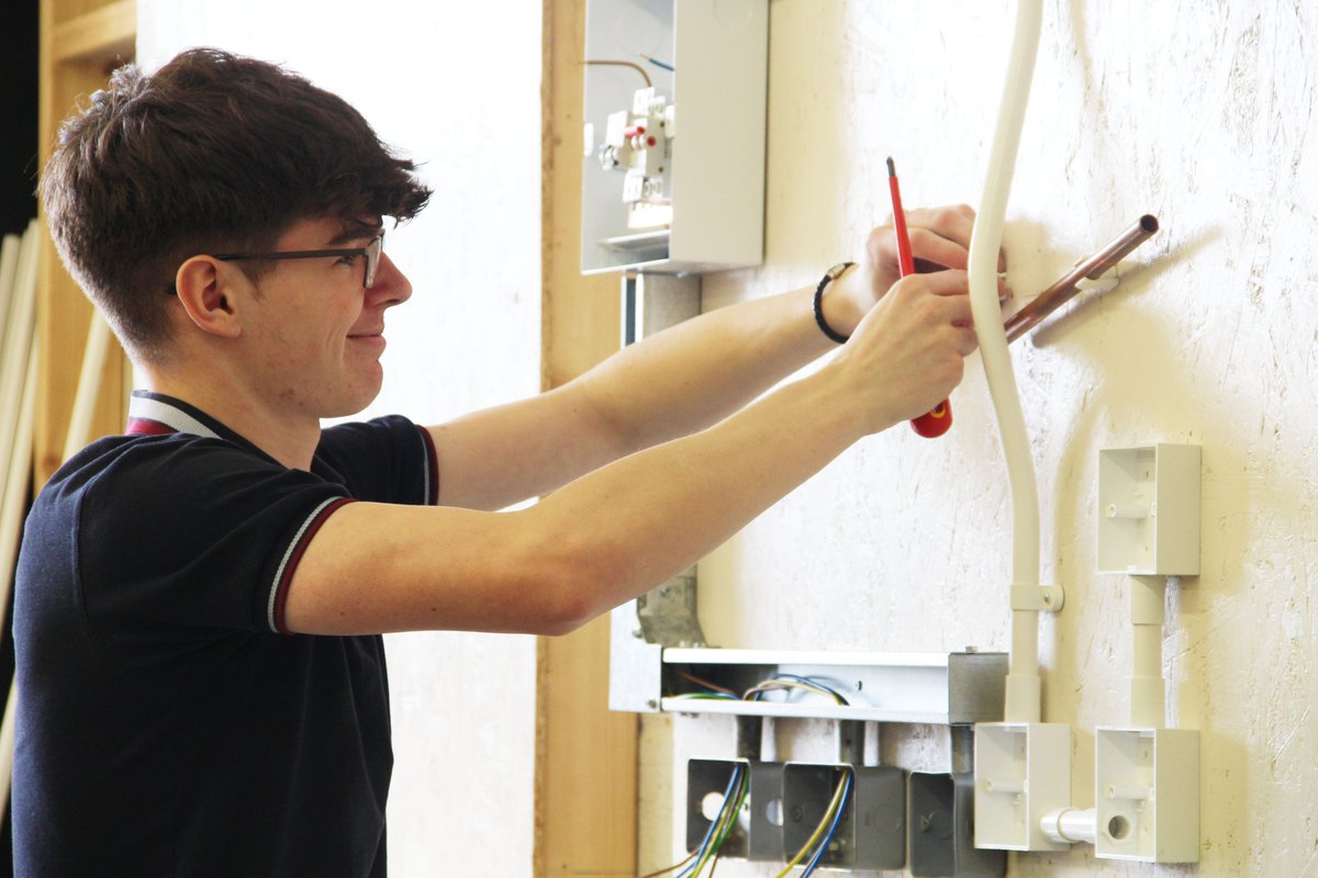 Luke aimed for success at this year's KFE4Skills, and walked away with a Gold Medal. He impressed the judges with his wiring system and how efficient he was with the four hour time limit. Discover Luke's success: dovercollege.ac.uk/news/electrica…