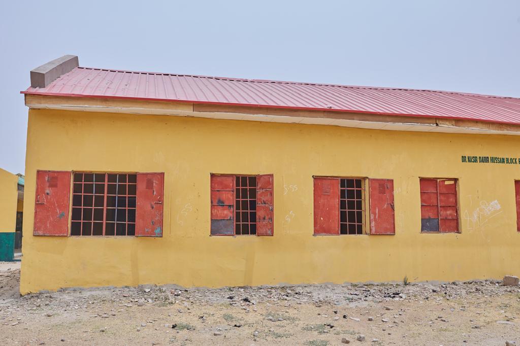 In his determination to renovate dilapidated Schools across the state,the @Kyusufabba administration continued effort is yielding a significant progress. This is an Upper Basic Secondry School in Gandun Albasa, being renovated and learning materials are expected shortly.