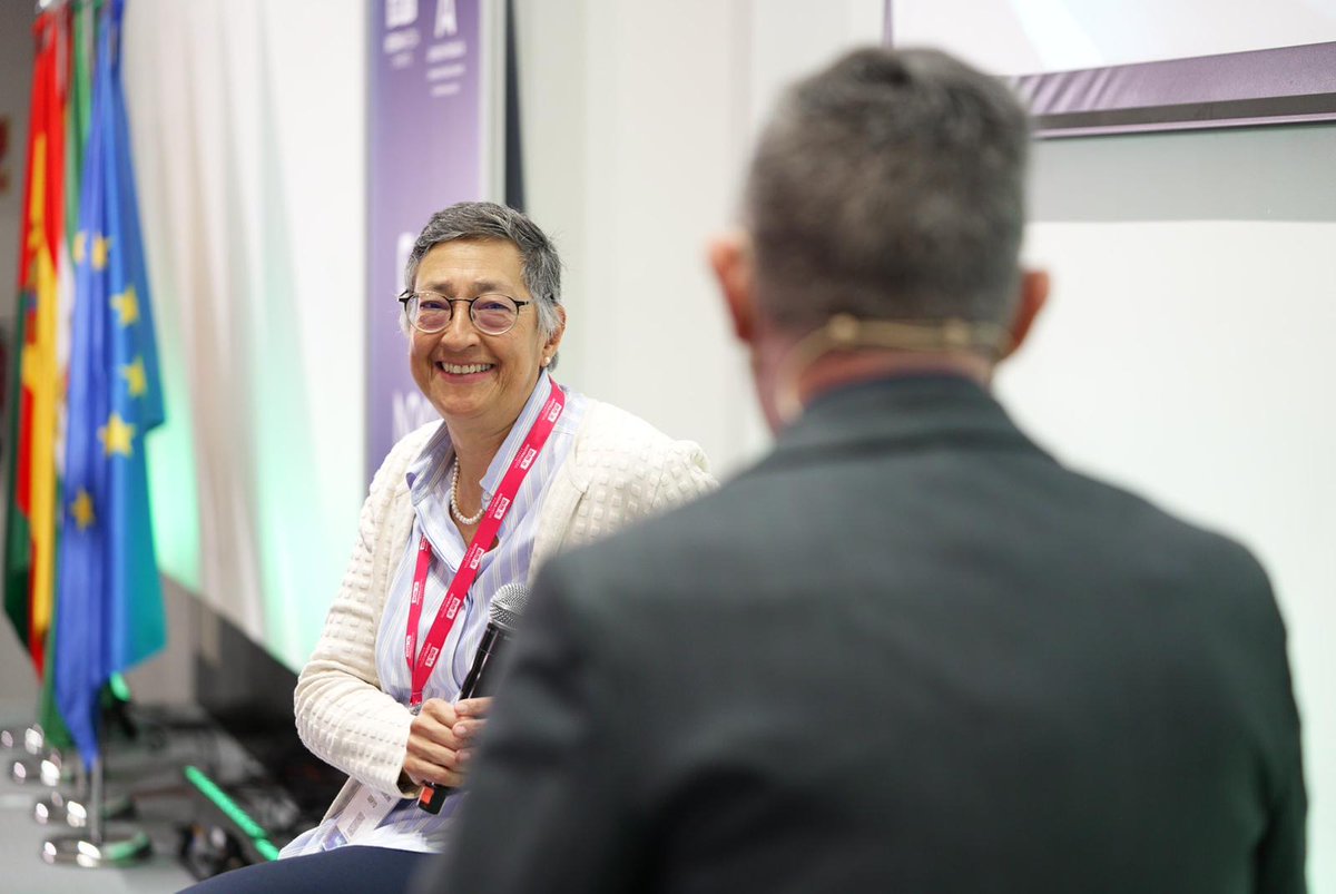 BioMedTechTalks's tweet image. 🔉 Marta Alarcón, Directora del Centro de Genómica e Investigaciones Oncológicas (@genyo_pts) en Granada, en #BioMedTechTalks:
"En torno a un 30-40% de los pacientes tiene una mala respuesta a los tratamientos existentes a día de hoy".