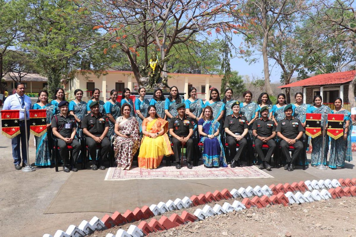 Addressing surge in student numbers in #Pune, Lt Gen AK Singh, #ArmyCdr, inaugurated an additional #ArmyPublicSchool (APS 2) at old #CommandHospital complex. #NEP2020 compliant school initially will serve std I-VI,subsequently upgrading to senior secondary level

#EducationForAll