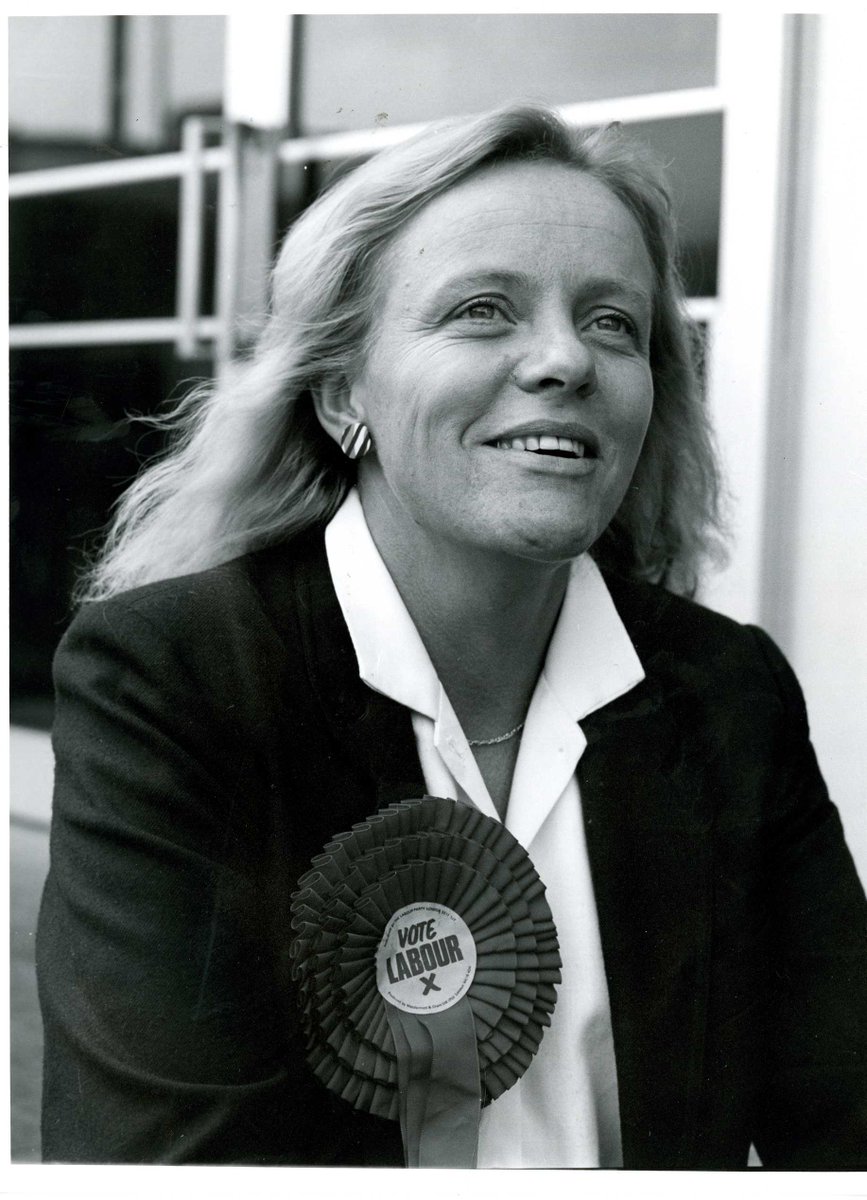 Tomorrow we're hosting a SOLD OUT event with @AssistNetwork to celebrate the life and legacy of female politician, Mo Mowlam We'll be exhibiting archive material from her collection which was donated by the MPs family following her death in 2005 #Archive30 #ArchiveCollection