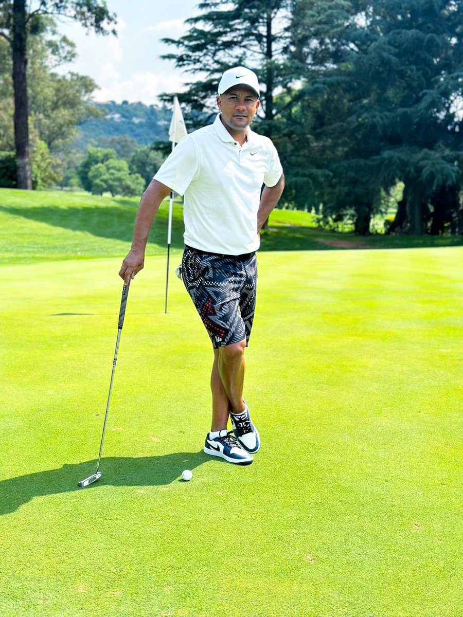 Guess who was spotted in Black Magic #RikaShorts @stiga_f YOU make them look good, Stiga 😍 We hope it was a good day on the course. rikagolfer.co.za ❤️ ⛳️ 🏌️‍♂️ #GolfClothing #golf #FunkyGolfClothing