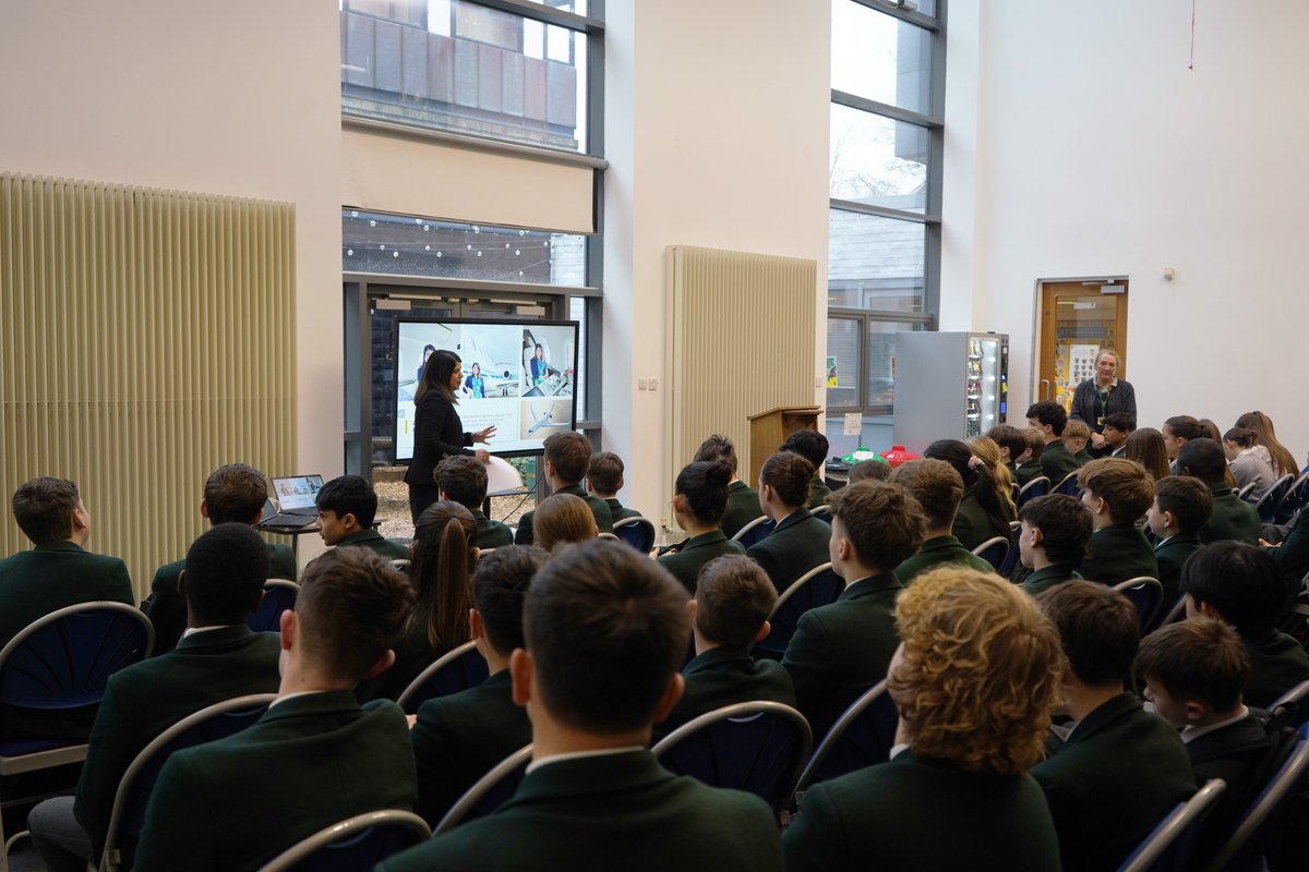 ✈ We recently welcomed President of the Royal Aeronautical Society Ms. Kerissa Khan to the College to deliver an insightful career talk on what inspired her to follow her chosen path. @AeroSociety bit.ly/4aG1Fmf #StAloysiusCollege #TheStartofSomethingGreat