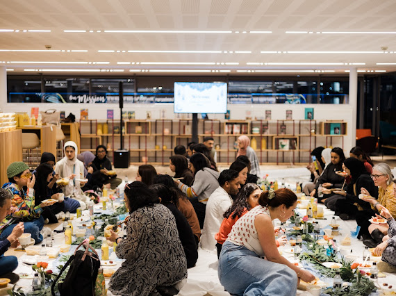 .@HachetteUK's Muslim Employee Network (@hachettemuslims) has hosted its fourth annual Iftar, as a cross-industry event bookbrunch.co.uk/page/free-arti… (Free to view)