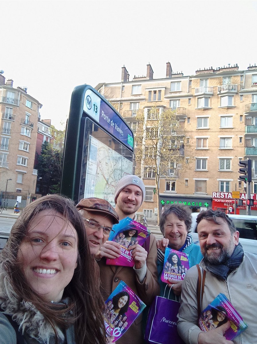 Un super accueil à Porte de Vanves ce matin ! 🔥

Le #9juin, on vote pour la liste de l'#UnionPopulaire menée par @ManonAubryFr !