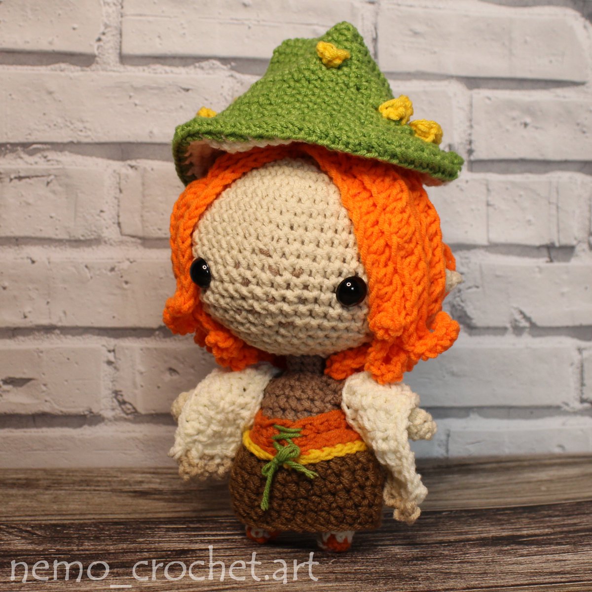 #PortfolioDay 
I'm Nemo, crocheter from Poland. 
I love making small cute dolls for other ppl, especially OCs! Currently I'm working on my own characters.