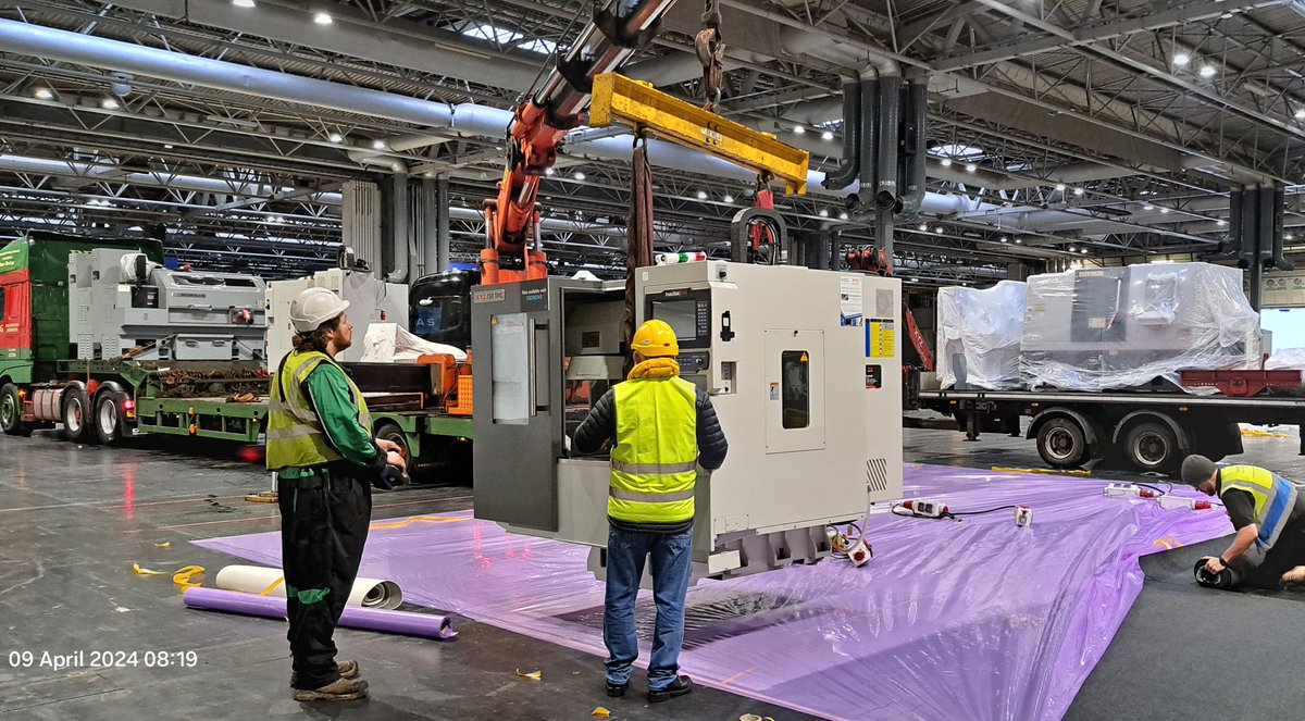 xyzmachinetools's tweet image. The first 5 of our 19 machines are down at the NEC as preparations are well under way for MACH 2024!

The show is running from Monday 15th– Friday 19th April, so make sure you come and see us on our main stand 20-140 .

#xyzmachinetools #mach2024 #machinetools
