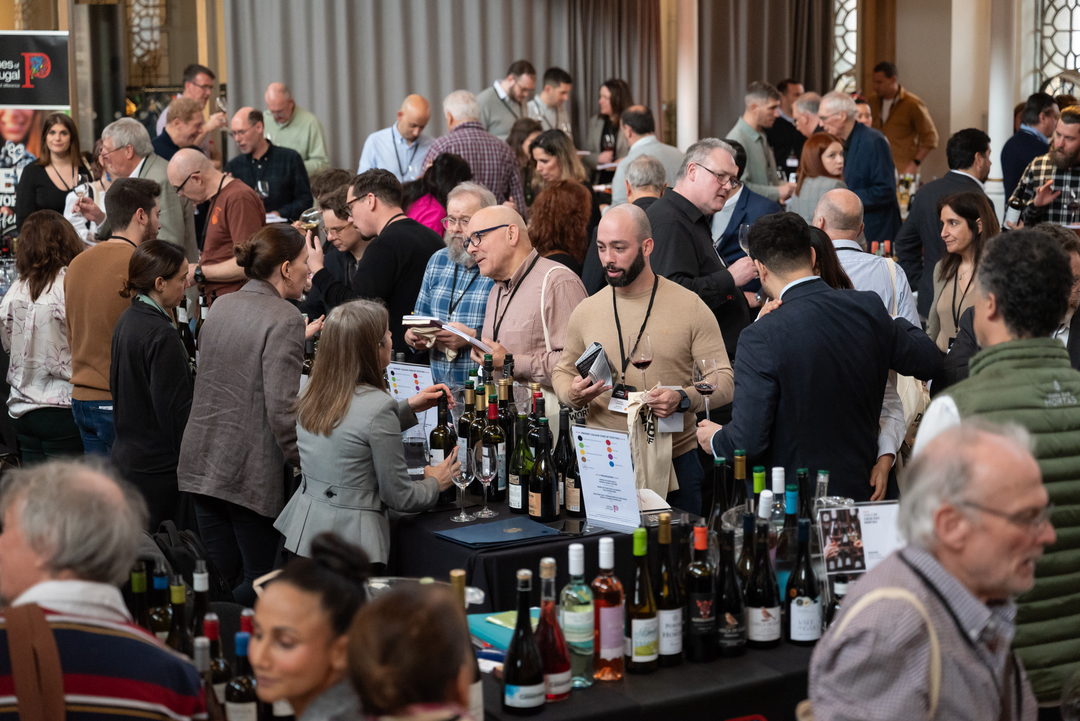 Portugal's wine industry is one of the most dynamic and exciting right now. At ViniPortugal's tasting we found all of its wine regions evolving at pace - with diversity of grapes, terroirs, and wine styles responsible for a wealth of fascinating wines. thebuyer.vercel.app/tasting/wine/v…