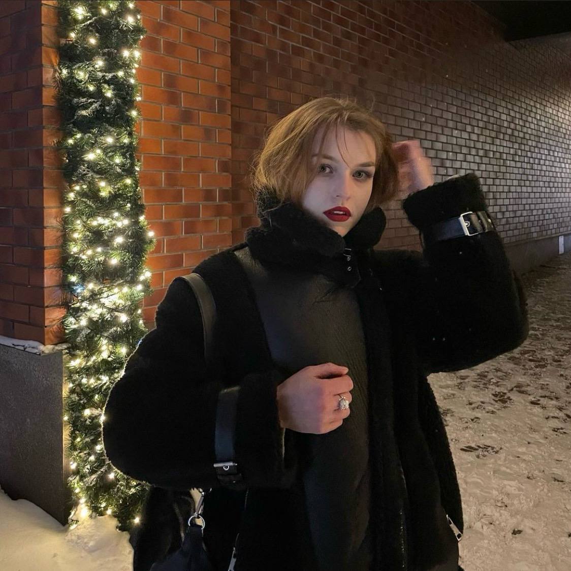 Radiating positivity and spreading smiles wherever I go. 😊✨ #PositiveVibes #Happiness