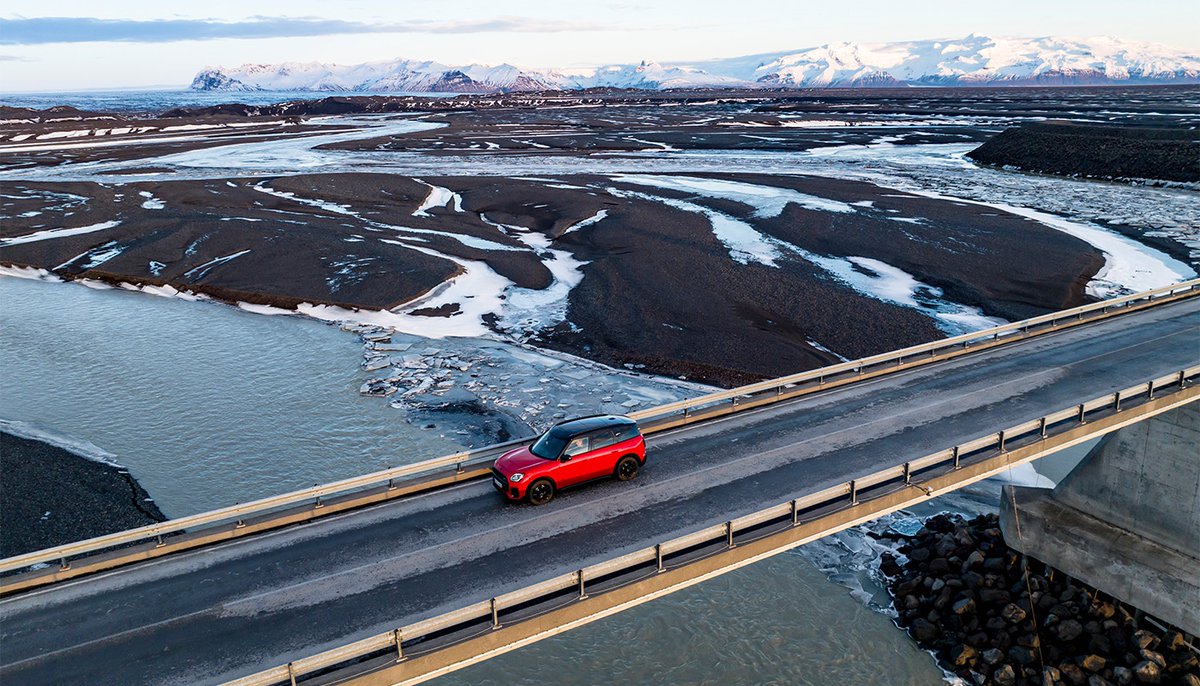 Unforgiving #Icelandic winters are simply an opportunity to impress for the #MINI Countryman S ALL4 in JCW Trim. ❄️ #MINICountryman #WinterWonderland