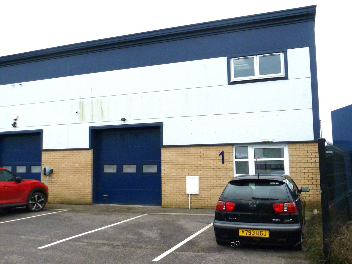 smith_woolley's tweet photo. 🔑TO LET – #folkestone  BUSINESS UNIT – 1,215 SQ.FT
£14,750 per annum plus VAT.  Shearway CT19 4FL
https://t.co/4gOt2Q61eE
High quality commercial-unit providing a business space suitable as light industrial, warehouse and office use.
🙂Perfect for a small business
☎️01303 226622 https://t.co/7k3bh04ZPa