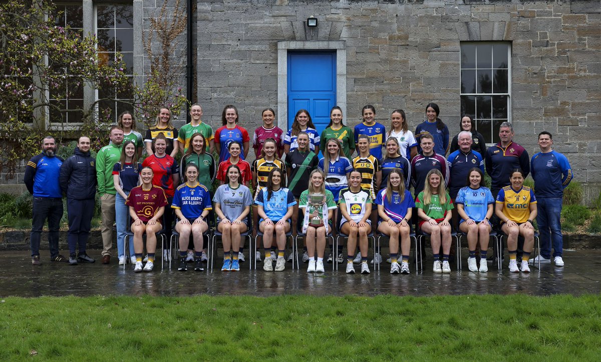 Great to present the @LadiesFootball O’Connor Cup winning team with their medals last night in @DCU A fantastic group of students representing their clubs and families superbly as they won back to back titles 🏆 🥇