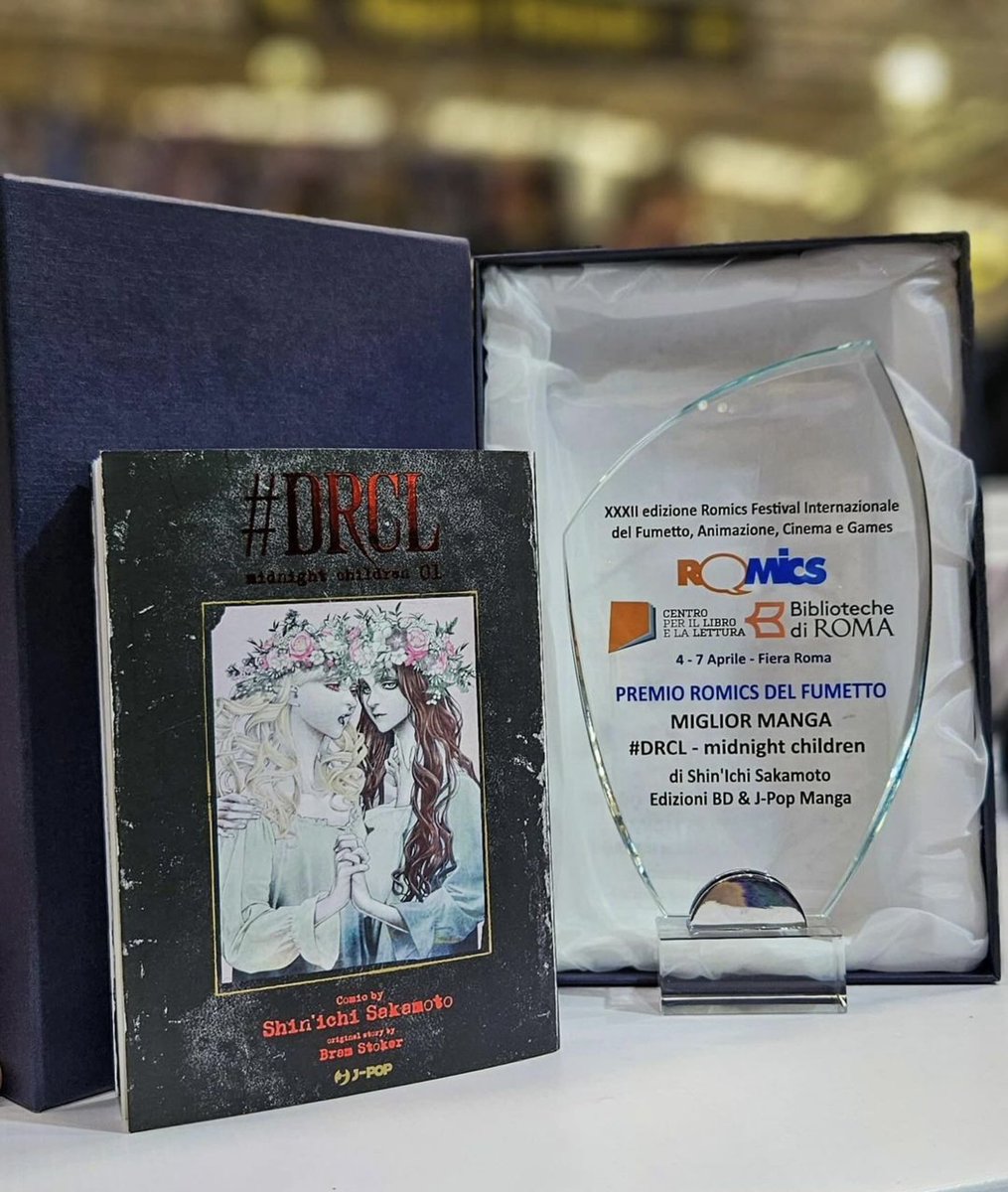 イタリアで開催された国際ロミックフェスティバルで『#DRCL midnight children』がベスト漫画を受賞したようです！ありがとうございます！

#DRCL #BramStoker #shinichisakamoto #Dracula #jpopmanga