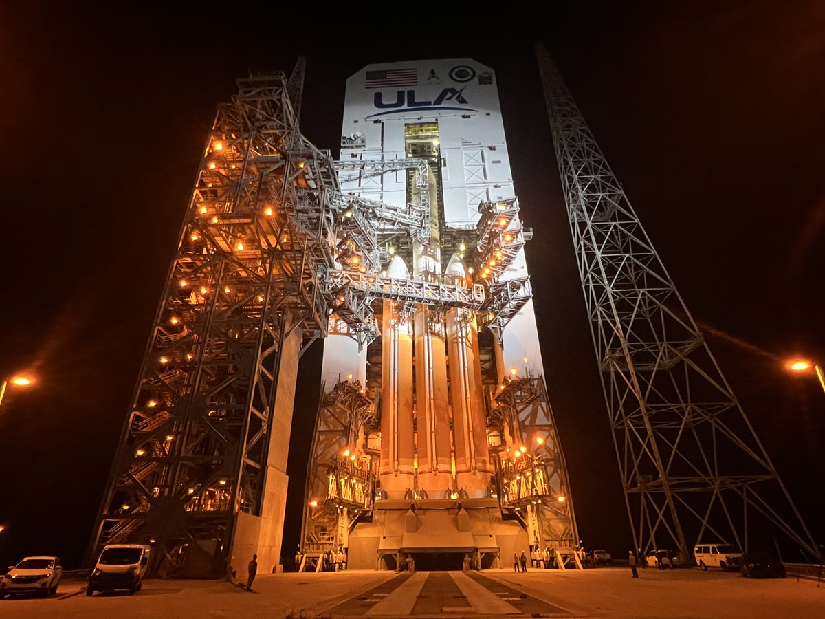 Activities remain on schedule for today's liftoff of #TheDeltaFinale at 12:53pmEDT (1653 UTC). Preps are underway to roll the launch pad's Mobile Service Tower (MST) to its launch position and the #DeltaIVHeavy is powered up to begin day-of-launch testing and configurations.