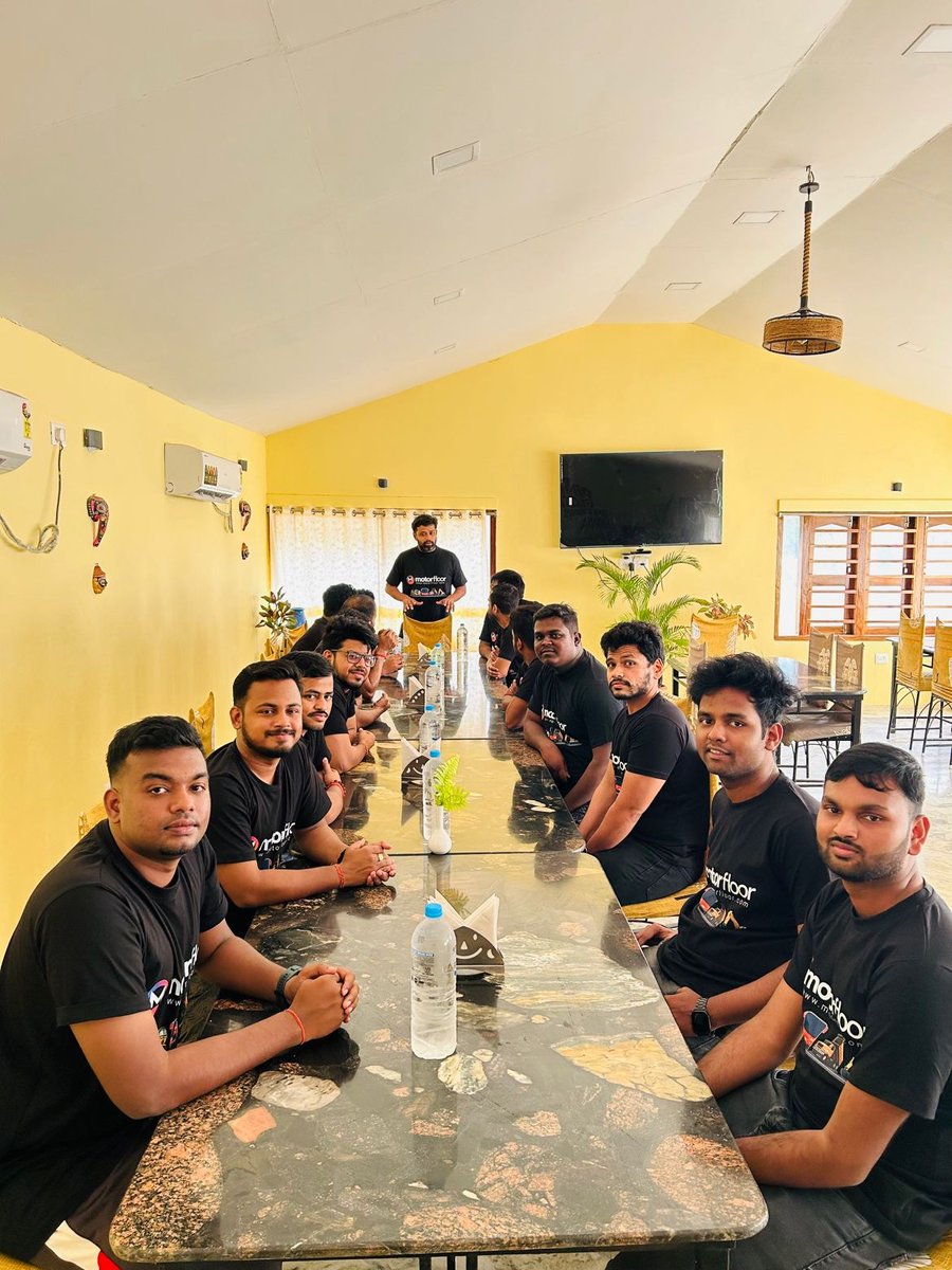 motorfloorindia's tweet photo. First #MotorFloor team offsite at Konark, Odisha.
Entire team in @motorfloorindia colours eager to make it big this financial year.

Stay tuned for exciting updates coming soon. https://t.co/8rdZkezcsG