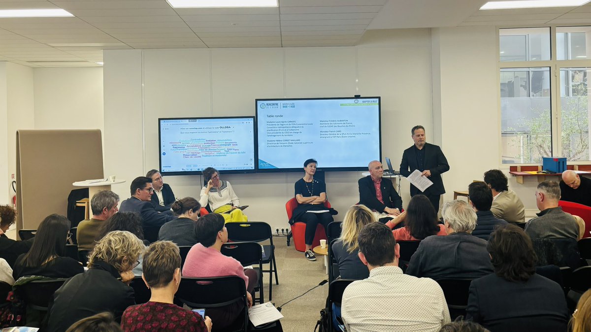 📹 [En direct] Rencontre de l’Agam Adapter la ville, concilier patrimoine et transitions 
Table-ronde avec nos experts du territoire sur l’adaptation de la ville existante aux transitions qui s’imposent à nous : 🏡intensification, 🍃préservation des ressources, 🔄nouveaux usages