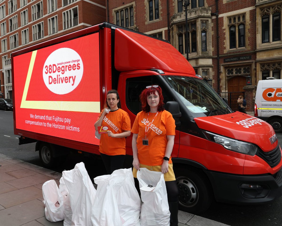 🚚 38 Degrees successfully delivered your postcard! 📨 Today we hauled 10,000 postcards from members of the public to the Post Office #Horizon Inquiry demanding FULL compensation for victims paid for by those responsible. #PostOfficeScandal #MrBatesVsThePostOffice