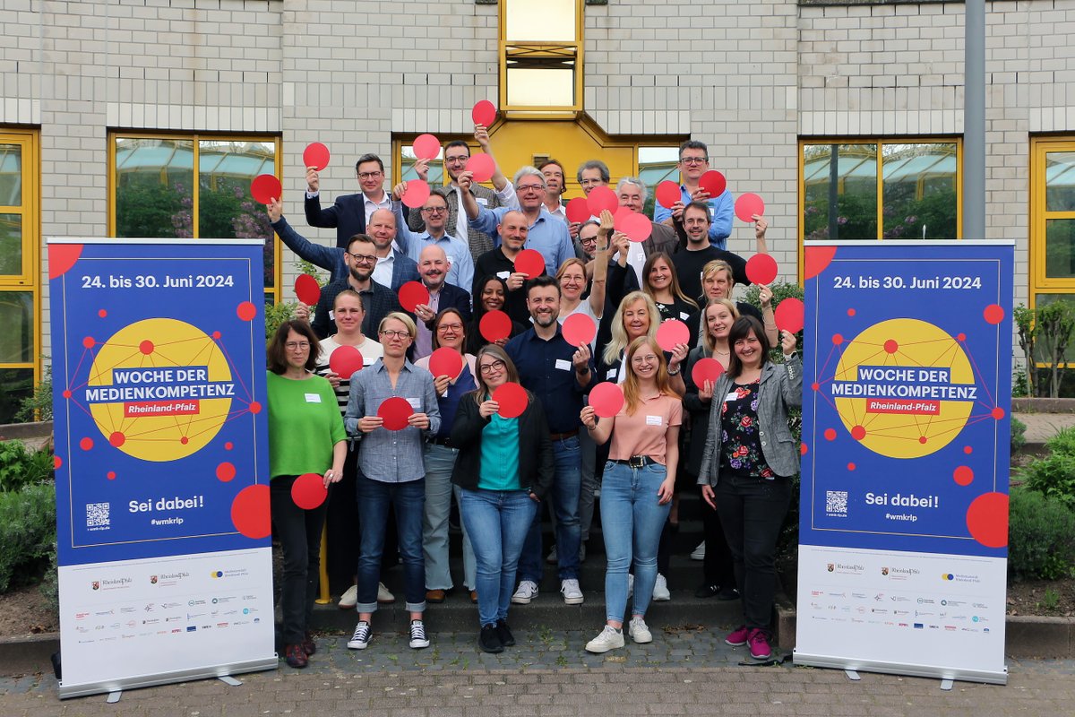 digiKompRLP's tweet photo. #WMKRLP 5. Woche der #Medienkompetenz vom 24. bis 30. Juni 2024 in #RLP: Jetzt eigene Aktionen anmelden!
Breites Netzwerk ruft unter dem Motto "Medienkompetenz vor Ort - Teilhabe für alle" zur Beteiligung an landesweiter Aktionswoche auf. @pl_rlp 
https://t.co/oDrHFT036i https://t.co/mfvKsAzMwy