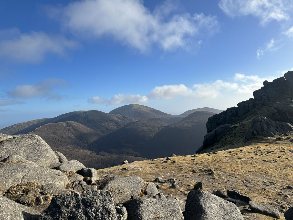 According to the Minister for Agriculture, @McConalogue, sheep maintain 'high-quality habitats and species-rich biodiversity' in our uplands. Say, what??? It's actually the very opposite. Here's the reality: ecological deadzones.